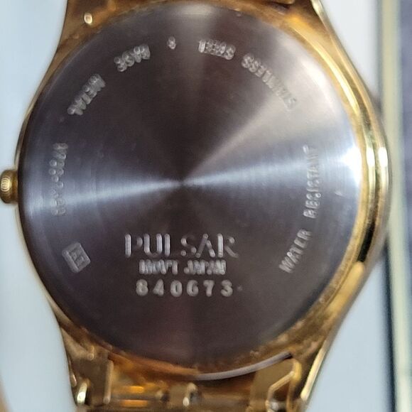 Vtg 90's Pulsar Watch Men Stainless Steel Gold Stretch WR Day Date Black - Picture 5 of 5